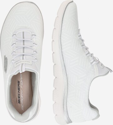 SKECHERS - Sapatilhas baixas 'SUMMITS' em branco