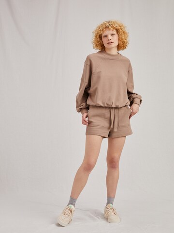 A LOT LESS Sweatshirt 'Kate' (GOTS) in Beige