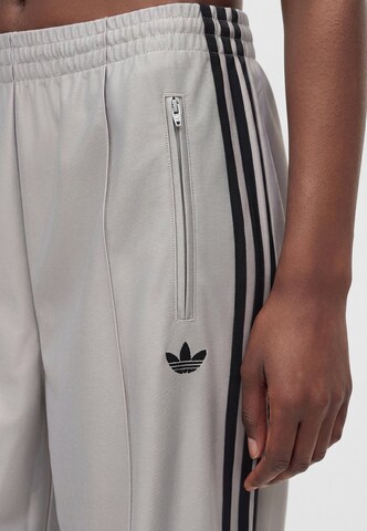 ADIDAS ORIGINALS Loosefit Broek 'FB' in Grijs