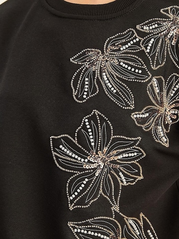 Felpa di Bianco Lucci in nero