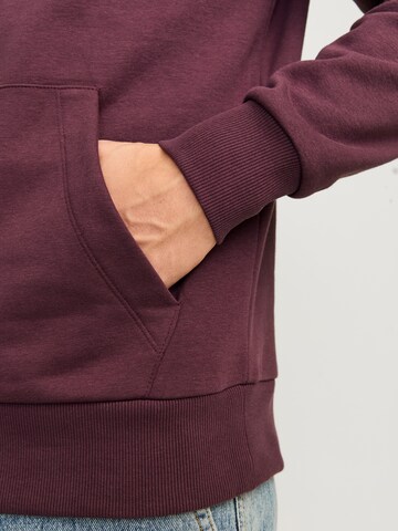 JACK & JONES - Sweatshirt 'JJECaleb' em vermelho