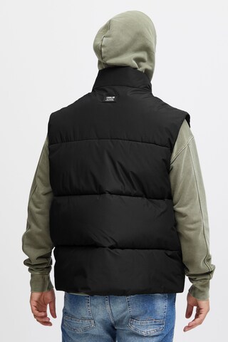 !Solid - Chaleco 'leo' en negro