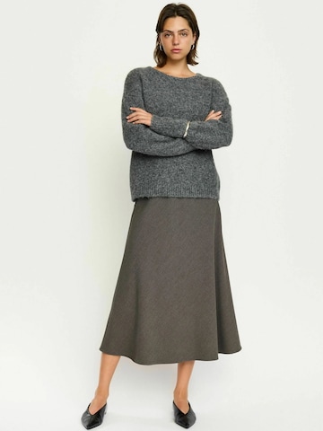 Soft Rebels Neulepaita 'SRCamilla' värissä harmaa