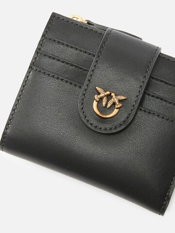 PINKO - Cartera 'MULTI PURPOSE WALLET VITELLO SETA' en negro