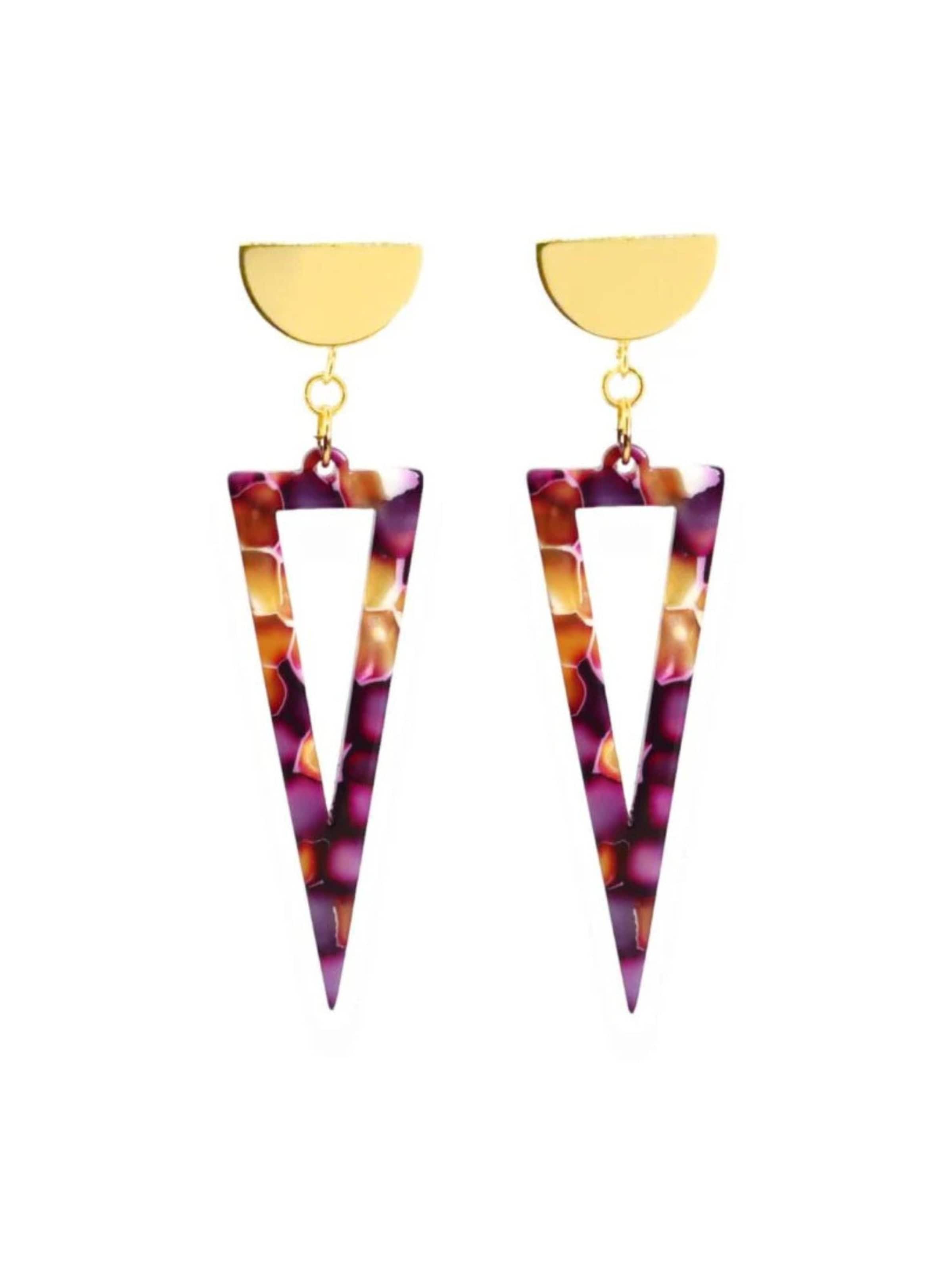 Fräulein Wunder Earrings 'Acetat Agnes' in Purple: front