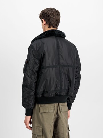 ALPHA INDUSTRIES Winterjacke 'B15-3 TT'‌ in Schwarz