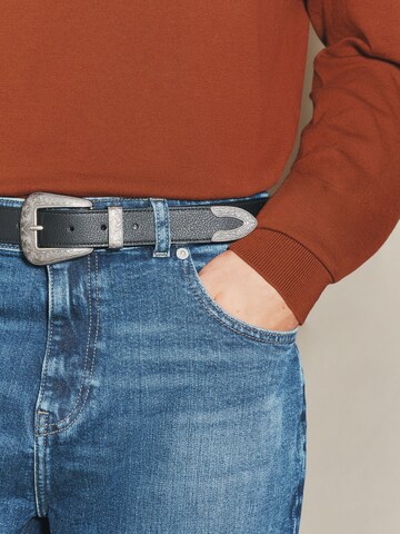 Next Riem in Zwart