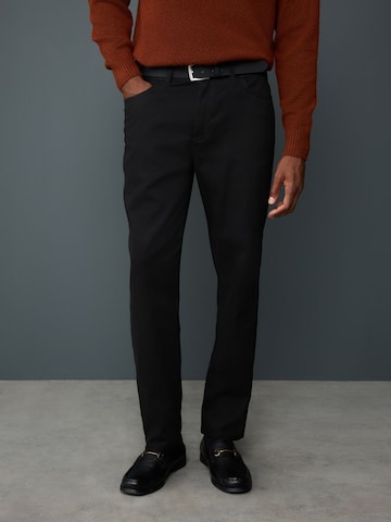 Regular Pantalon chino Next en gris : devant