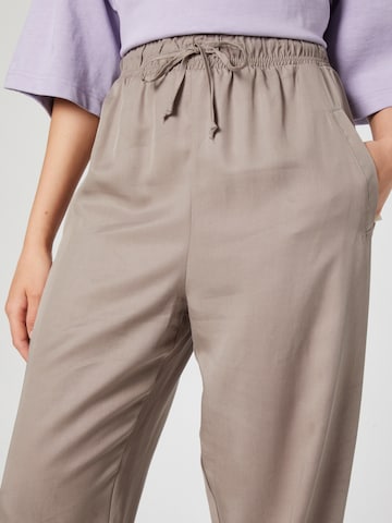 Smiles Tapered Hose 'Enno' in Beige