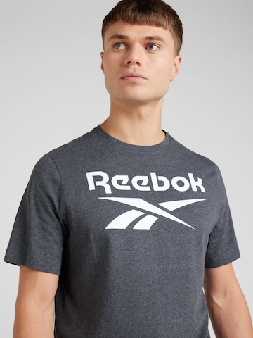 Reebok Λειτουργικό μπλουζάκι 'IDENTITY' σε γκρι