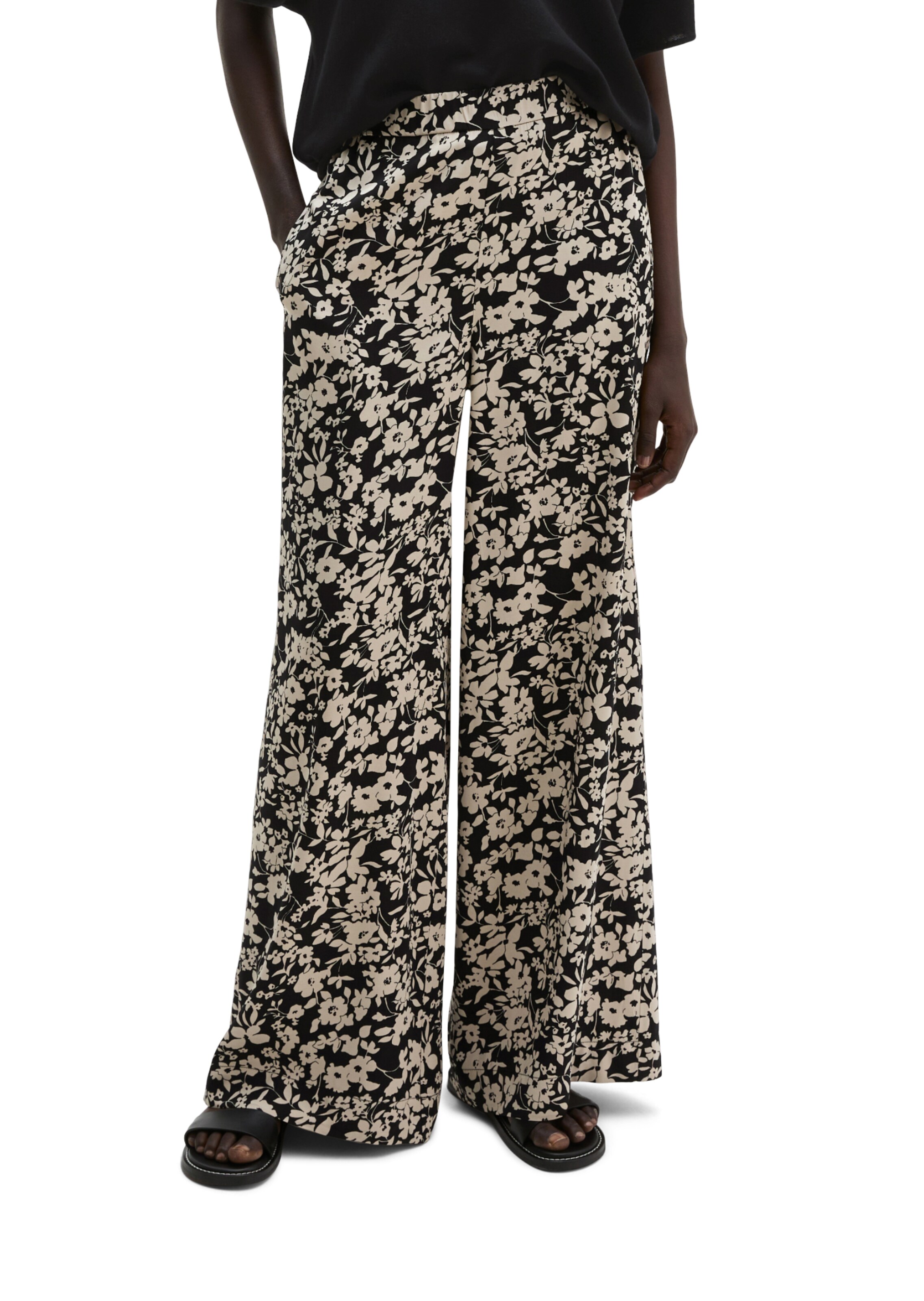 Marc O'Polo Wide leg Παντελόνι σε μαύρο: μπροστά