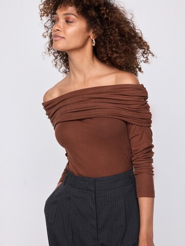 T-shirt Next en marron