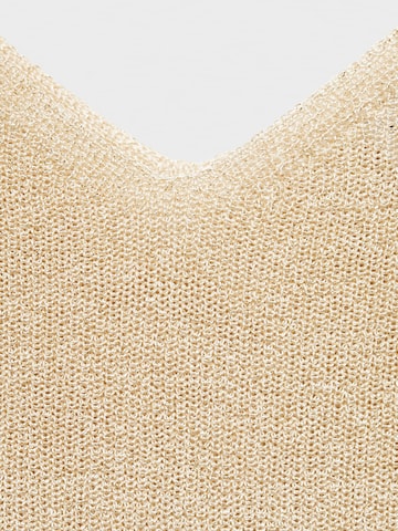 MANGO Gebreide top 'KLING' in Goud