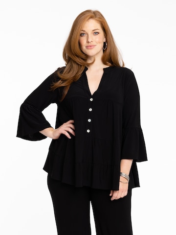 Yoek Tunic in Black: front