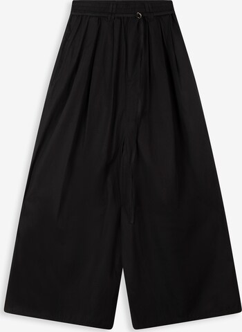 10Days Pleat-Front Pants in Black: front