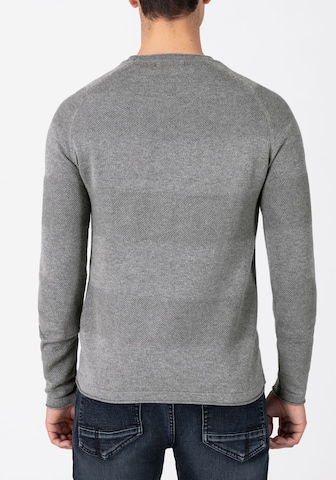 Pullover di TIMEZONE in grigio