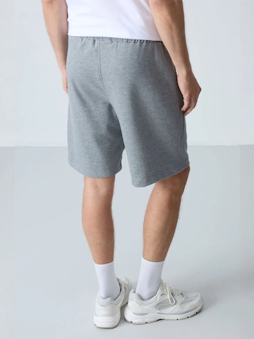 Wide leg Pantaloni di Tommy Life in grigio