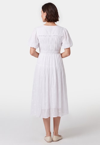 Usha - Vestido en blanco