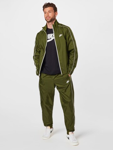 Nike Sportswear Облекло за трениране в зелено