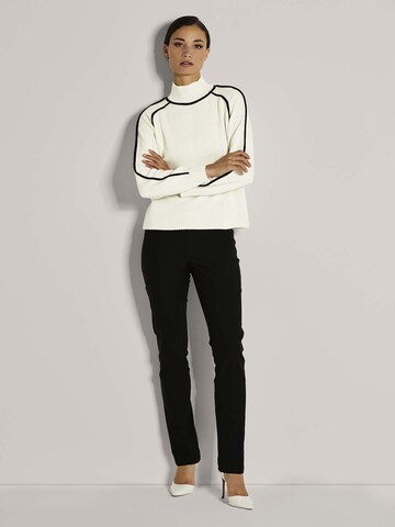 MADELEINE Pullover in Schwarz