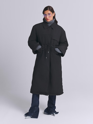 AEMMI Between-Seasons Coat in Black