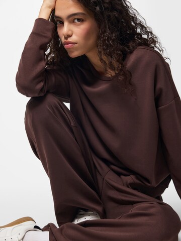 PIECES Sweatshirt in Braun
