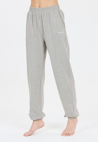 Athlecia Tapered Sporthose in Grau