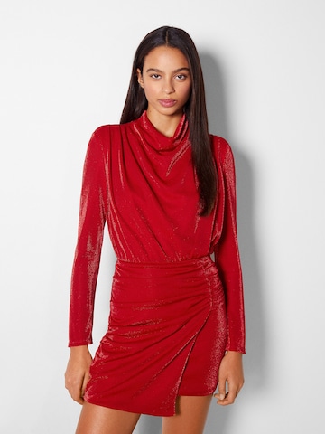 Robe de cocktail Bershka en rouge : devant