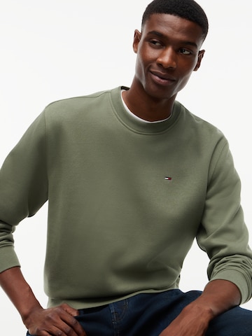 Tommy Jeans Свитшот в Зеленый