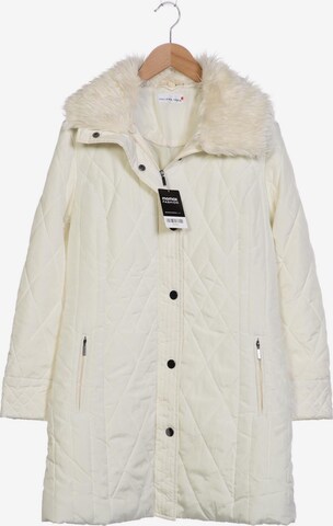 Helena Vera Jacket & Coat in M in White: front