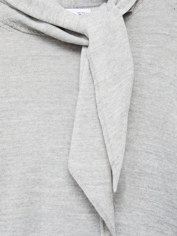 MANGO Sweter 'AMAIO' w kolorze szary