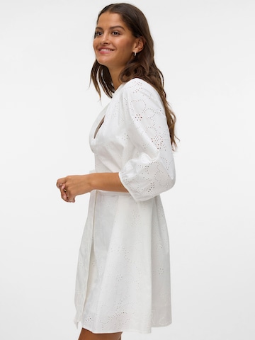 VERO MODA Mekko 'VMDORA' värissä valkoinen