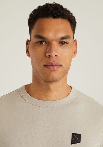 T-Shirt 'Hely' CHASIN' en beige