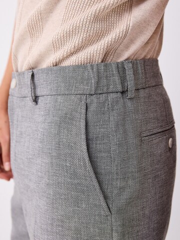 Next Regular Hose in Grau