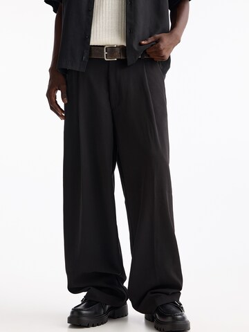 Pull&Bear Wide leg Pleat-front trousers in Black: front