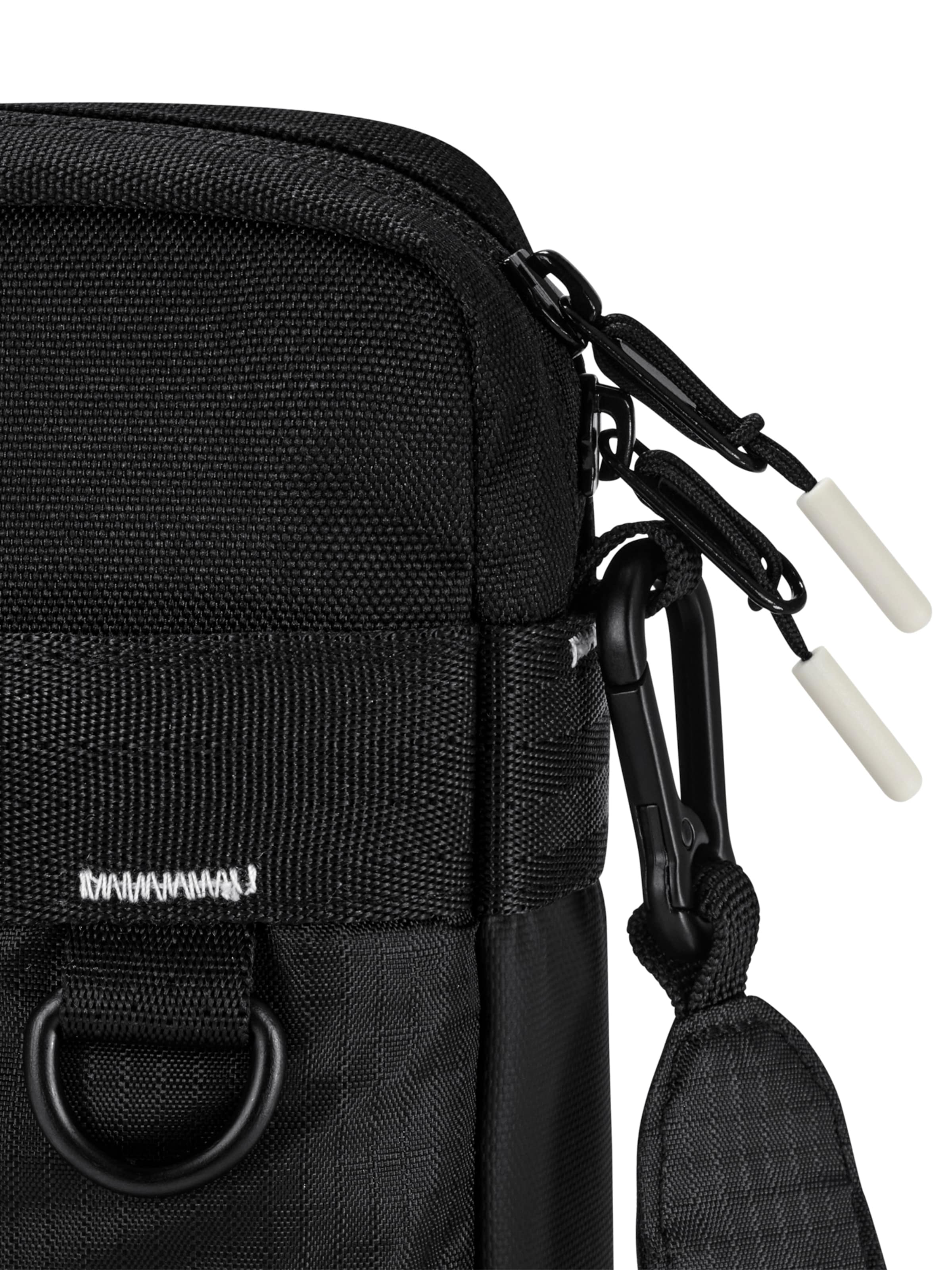 Johnny Urban Válltáska - fekete