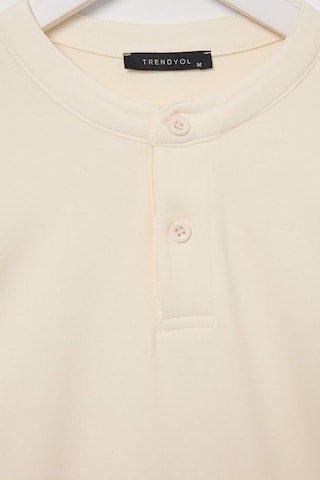 T-Shirt Trendyol en beige