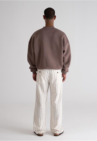 Prohibited Sweatshirt 'Five-Star' in Grau