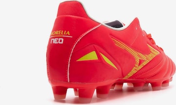 Chaussure de foot MIZUNO en rouge