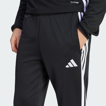 ADIDAS PERFORMANCE Úzky strih Športové nohavice 'Tiro 26 Essentials' - Čierna