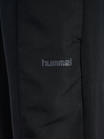 Hummel Regular Workout Pants in Black