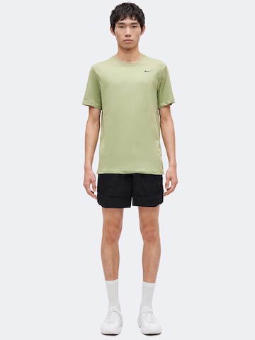 NIKE Performance Shirt in Green