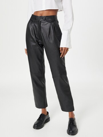 CATWALK JUNKIE Normální Kalhoty se sklady v pase 'AVALON' – černá: přední strana