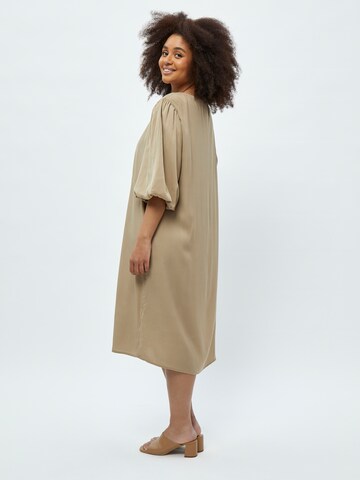 Robe Peppercorn en beige