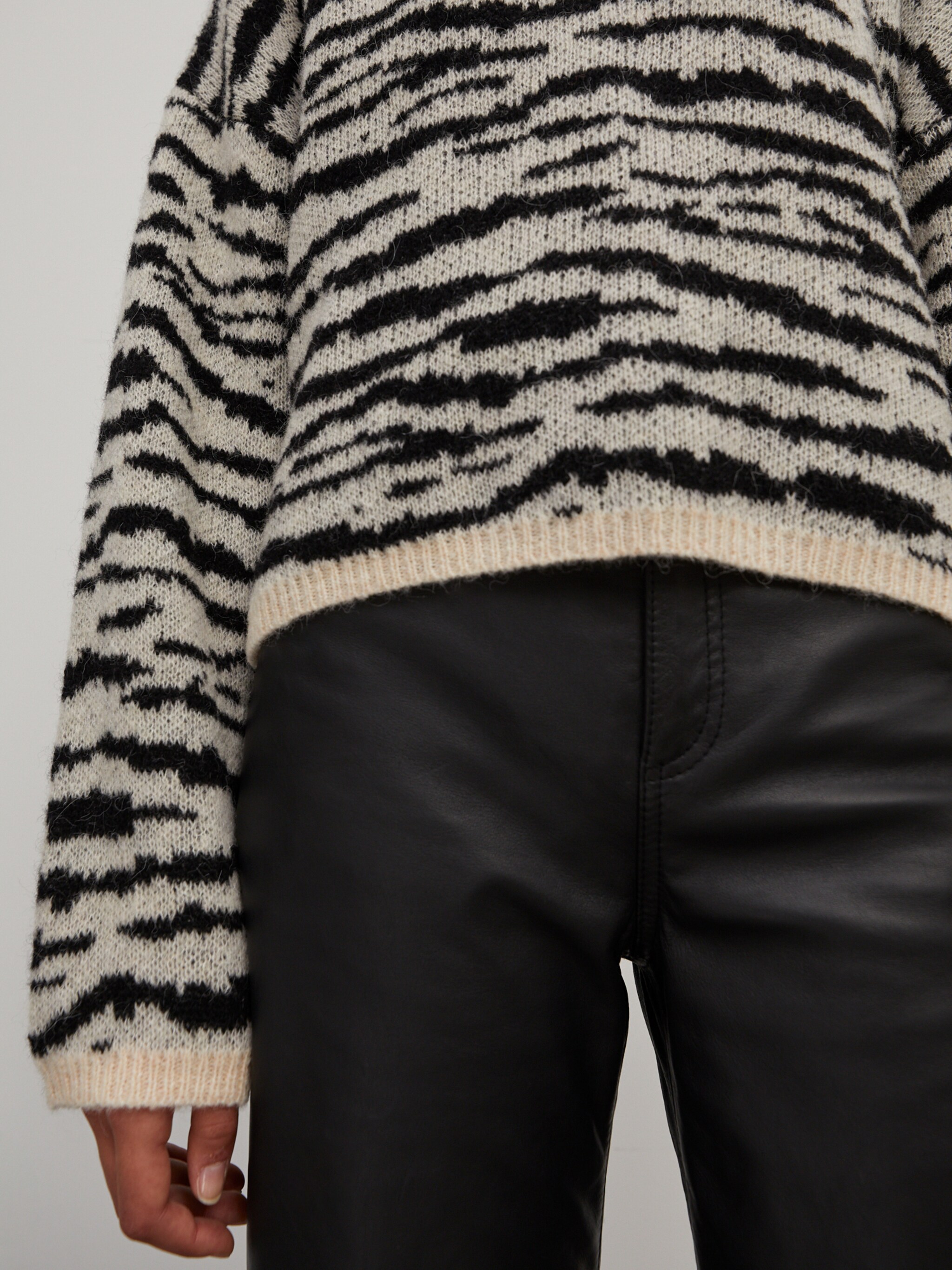EDITED Produits Pull-over 'Virginia' crème