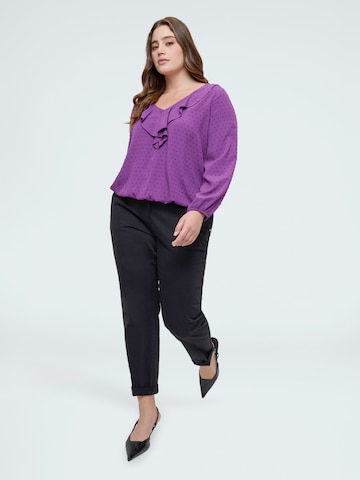 Fiorella Rubino Regular Trousers in Black