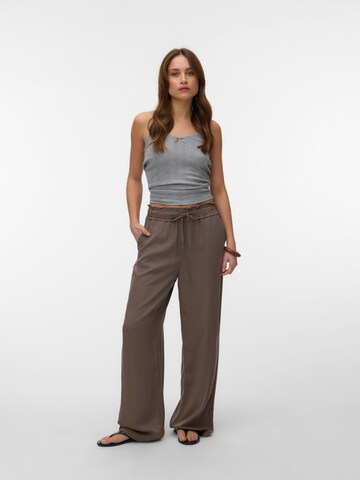 VERO MODA Regular Trousers in Brown