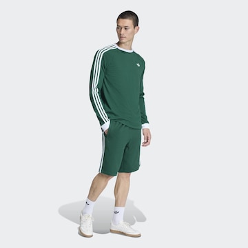 ADIDAS ORIGINALS Regular Shorts in Grün