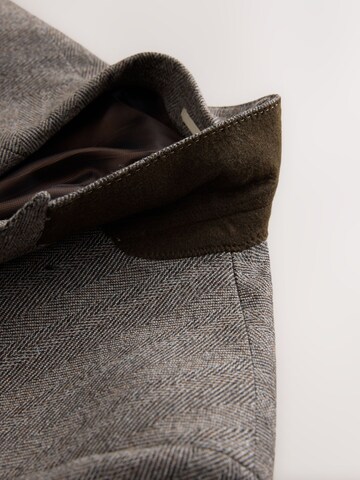 Next Regular fit Colbert in Bruin