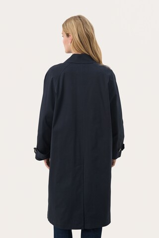 Manteau mi-saison 'Natia' Part Two en bleu